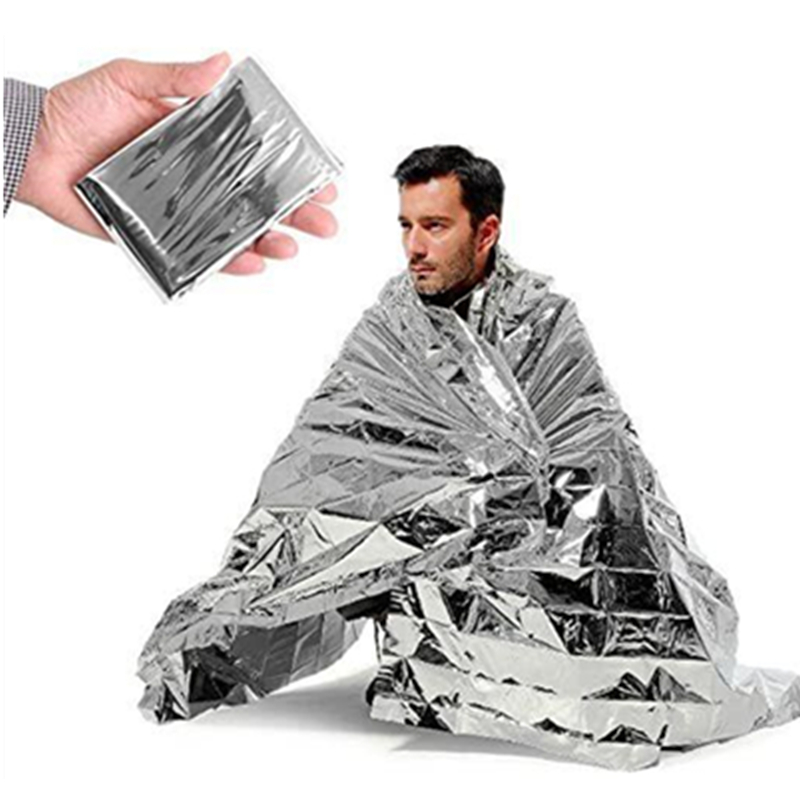 Emergent Blanket Mylar Thermal - First Aid Bag Kit のレビューと価格