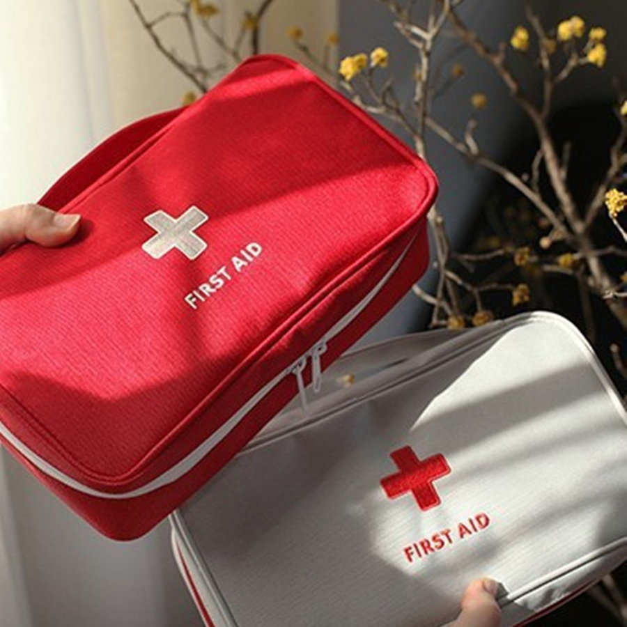 Health Medicine First Aid Kit  - First Aid Bag Kit のレビューと価格