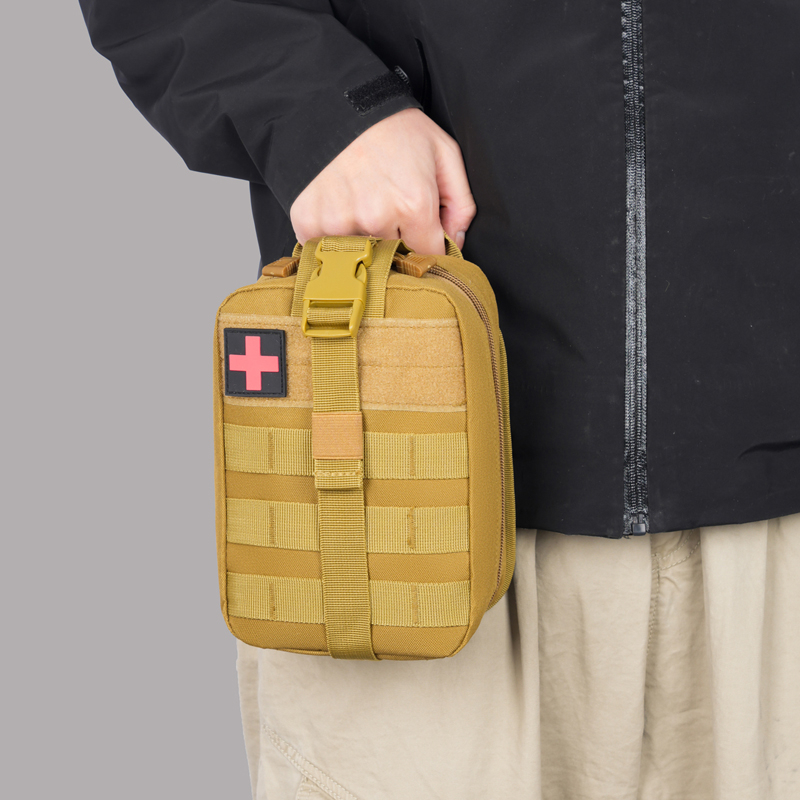Tactical MOLLE First Aid Pouch - First Aid Bag Kit のレビューと価格